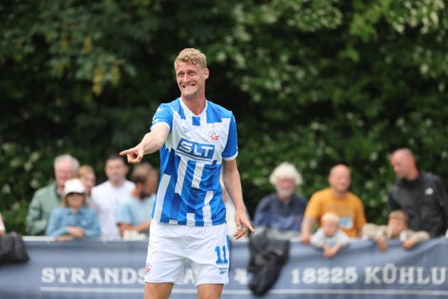 FSV Kühlungsborn - FC Hansa Rostock Kühlungsborn 03.07.2026 Fußball, 3.Liga Testspiel FSV Kühlungsborn -FC Hansa Rostock Emil Holten FC Hansa Rostock Hattrick Kühlungsborn Ort Mecklenburg-Vorpommern Deutschland *** FSV Kühlungsborn vs. FC Hansa Rostock, Kühlungsborn, July 3, 2026, Soccer, 3rd Division, Friendly Match, FSV Kühlungsborn vs. FC Hansa Rostock, Emil Holten (FC Hansa Rostock) scores a hat trick, Kühlungsborn, Mecklenburg-Western Pomerania, Germany