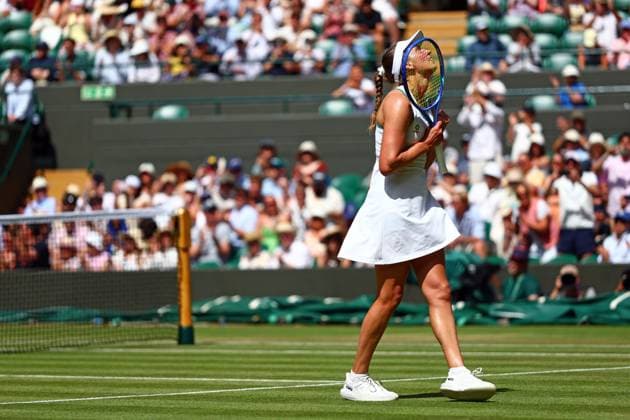Elise Mertens celebrates victory in her third round match Wimbledon Tennis Championships, Day 6, The All England Lawn Tennis and Croquet Club, London, UK - 04 Jul 2026London The All England Lawn Tennis and United Kingdom  Copyright: xJamesxMarsh Shutterstockx 16975551bu