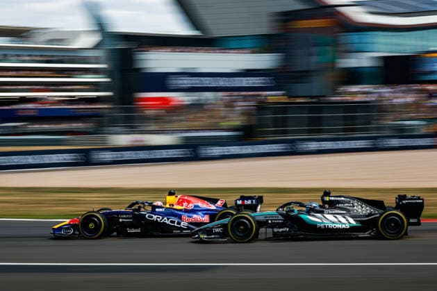 F1 - BRITISH GRAND PRIX 2026 03 VERSTAPPEN Max (nld), Red Bull Racing Ford RB22, 63 RUSSELL George (gbr), Mercedes AMG F1 Team W17, action overtake, overtaking, dÃ passement, depassement, overtakes, during the Formula 1 British Grand Prix 2026, 9th round of the 2026 Formula One World Championship, WM, Weltmeisterschaft from July 3 to 5, 2026 on the Silverstone Circuit, in Silverstone, United Kingdom - SilverstoneUnited Kingdom  Copyright: xFLORENTxGOODENx