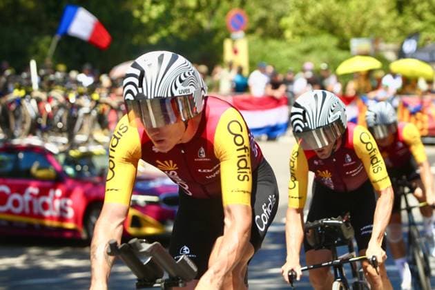 Tour de France Opens with Team Time Trial in Barcelona BARCELONA, SPAIN JULY 4, 2026: Cyclists compete during the opening team time trial stage of the 2026 Tour de France in Barcelona, Spain, on July 4, 2026. The race begins with a route through the city centre before finishing on the iconic climb to MontjuÃ¯c, as thousands of spectators line the streets for the Grand DÃ part of the world s most prestigious cycling race. Barcelona Spain Copyright: x xPabloxCarvajalxMunizagax xJNAxPressx