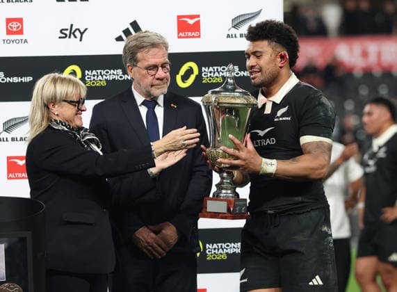 2026 Nations Championship Southern Hemisphere Series, One New Zealand Stadium, Christchurch, New Zealand 4 7 2026 New Zealand All Blacks vs France New Zealand s Ardie Savea receives the Dave Gallaher Cup Ardie Savea receives the Dave Gallaher Cup 4 7 2026  Copyright: xx BS129761