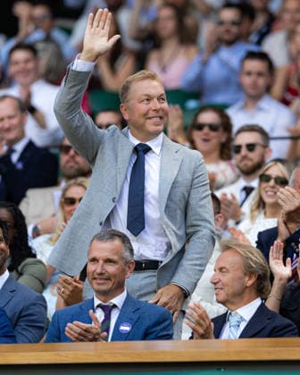 Sir Chris Hoy in the Royal Box at Wimbledon Championships at the AELTC London on Saturday the 4th of July London All England Lawn Tennis and Croquet Club Wimbledon England, UK NEWSPAPERS OUT Copyright: xImmyxThompson-Bland IPSxPhotoxAgencyx