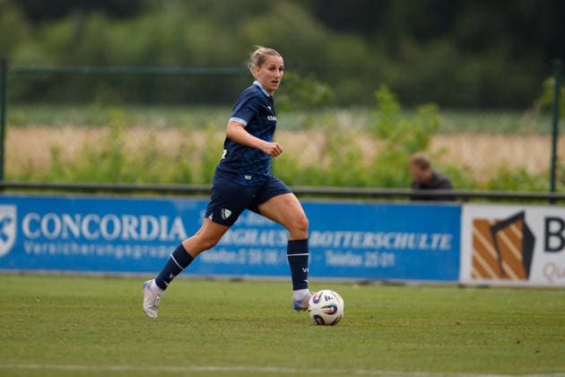 Fußball I Frauen I Freundschaftsspiel I SV Meppen 1912 e.V. - VfL Bochum 1848 I 04.07.2026 Dörthe Hoppius (9, VfL Bochum 1848) Spelle-Varenrode Bönnestr. Niedersachsen Deutschland *** Soccer I Women I Friendly Match I SV Meppen 1912 e.V. vs. VfL Bochum 1848 I July 4, 2026 Dörthe Hoppius 9, VfL Bochum 1848 Spelle, Varenrode, Bönnestr, Lower Saxony, Germany Copyright: xLobeca CedricxSiefkerx