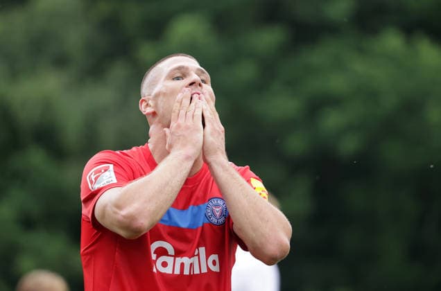 Marcus Mueller (Holstein Kiel) Fussball, Herren, Saison 2026 2027, 2.BL, Trainingsgelaende, Testspiel, Saisonvorbereitung, Holstein Kiel gegen FC Fredericia (2.Liga Daenemark), 1-3 DFL REGULATIONS PROHIBIT ANY USE OF PHOTOGRAPHS AS IMAGE SEQUENCES AND OR QUASI-VIDEO. *** Marcus Mueller, Holstein Kiel Soccer, Men s Team, 2026–2027 Season, 2. Bundesliga, Training Ground, Friendly Match, Preseason, Holstein Kiel vs. FC Fredericia (2. Liga Denmark), 1:3. DFL regulations prohibit any use of photographs as image sequences and or quasi-video.