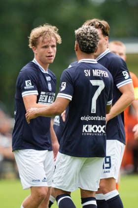 04.07.2026, Stadion, Riddergoar 1, 49824 Laar, GER, Fußball, 3. Liga: Blitzturnier: SV Meppen vs HHC Hardenberg, SVM 2:0-Jubel mit Torschüte Michael Klaß (SV Meppen 14), links DFL REGULATIONS PROHIBIT ANY USE OF PHOTOGRAPHS AS IMAGE SEQUENCES AND OR QUASI-VIDEO. 49824 Laar Niedersachsen Deutschland Stadion, Riddergoar 1 *** July 4, 2026, Stadium, Riddergoar 1, 49824 Laar, GER, Soccer, 3rd Division Blitz Tournament: SV Meppen vs. HHC Hardenberg, SVM 2–0 Celebration with goal scorer Michael Klaß (SV Meppen 14), left. DFL regulations prohibit any use of photographs as image sequences and or quasi-video. 49824 Laar, Lower Saxony, Germany, Stadium, Riddergoar 1