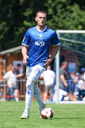 2026.07.04 xjfax Testspiel anlässlich des 150-jährigen Vereinsjubiläums der SG Arheilgen, SG Arheilgen - SV Darmstadt 98 v.l., Meldin Dreskovic (SV Darmstadt 98) in aktion, in action, (DFL DFB REGULATIONS PROHIBIT ANY USE OF PHOTOGRAPHS as IMAGE SEQUENCES and or QUASI-VIDEO) *** July 4, 2026 xjfax Friendly match in celebration of SG Arheilgen’s 150th anniversary, SG Arheilgen vs. SV Darmstadt 98 (from left), Meldin Dreskovic of SV Darmstadt 98 in action, DFL and DFB regulations prohibit any use of photographs as image sequences and or quasi-video Copyright: HMBxMedia JoaquimxFerreira