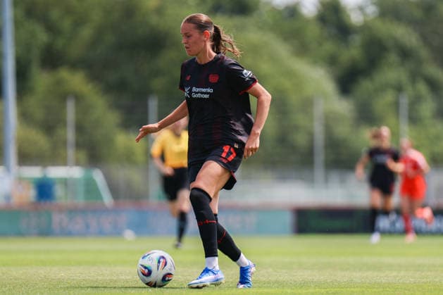 Testspiel: Bayer 04 Leverkusen - 1. FSV Mainz 05; 04.07.2026 Valentina Mädl (Bayer 04 Leverkusen, 17) am Ball Testspiel: Bayer 04 Leverkusen - 1. FSV Mainz 05; Köln, Leistubgszentrum Kurtekotten ;04.07.2026 *** Friendly Match: Bayer 04 Leverkusen 1, FSV Mainz 05 0, July 4, 2026; Valentina Mädl (Bayer 04 Leverkusen), 17 on the ball Friendly Match: Bayer 04 Leverkusen 1 FSV Mainz 05 Cologne, Kurtekotten Training Center July 4, 2026 Copyright: xBEAUTIFULxSPORTS Freisenx