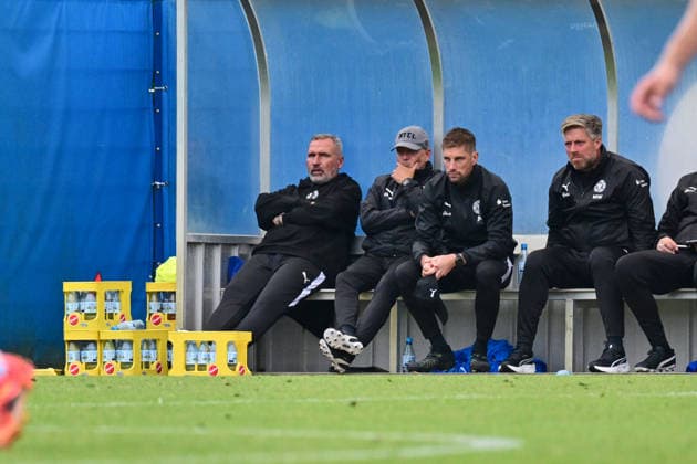 04.07.2026, Fußball, Herren, 2.BL (Bundesliga), Testspiel, Saison 2026 2027, Holstein Kiel - FC Fredericia, KSV Trainer Tim Walter (Kiel) Kiel Projensdorf, Trainingsplatz Schleswig-Holstein Deutschland *** July 4, 2026, Soccer, Men s, 2nd Division Bundesliga, Friendly Match, 2026–2027 Season, Holstein Kiel vs. FC Fredericia, KSV Coach Tim Walter, Kiel Projensdorf, Training Ground, Schleswig-Holstein, Germany