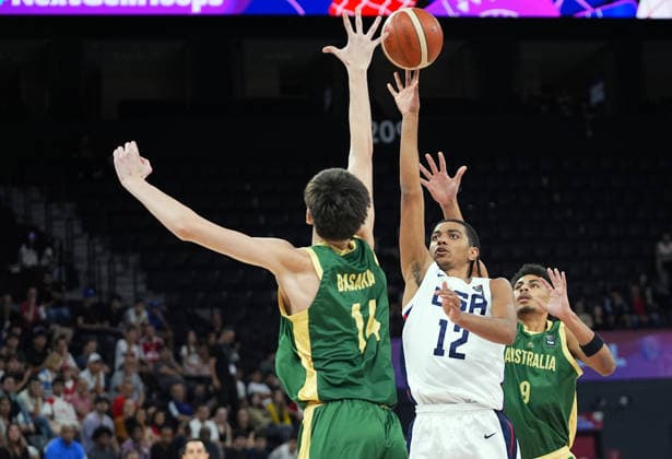USA v Australia - FIBA U17, U 17 Basketball World Cup ISTANBUL, TURKIYE - JULY 04: United States Beckham Black (12) and Australia s Yahya Basaran (14) compete for the ball during the FIBA Under-17 Basketball World Cup semifinal match at the Basketball Development Center in Istanbul, Turkiye, on July 4, 2026. Esra Bilgin Anadolu Istanbul Turkey. Editorial use only. Please get in touch for any other usage.  Copyright: x2026xAnadoluxEsraxBilginx