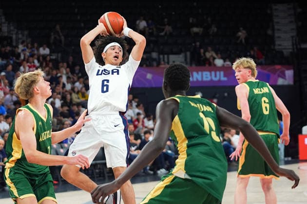 USA v Australia - FIBA U17, U 17 Basketball World Cup ISTANBUL, TURKIYE - JULY 04: United States Cayden Daughtry (6) and Australia s Luke Paul (7) compete for the ball during the FIBA Under-17 Basketball World Cup semifinal match at the Basketball Development Center in Istanbul, Turkiye, on July 4, 2026. Esra Bilgin Anadolu Istanbul Turkey. Editorial use only. Please get in touch for any other usage.  Copyright: x2026xAnadoluxEsraxBilginx