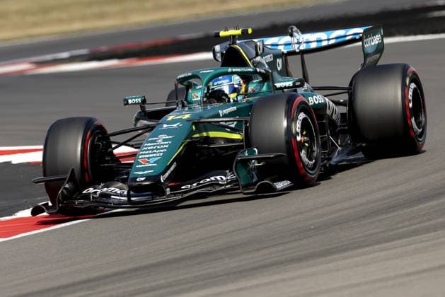 SILVERSTONE - Fernando Alonso (Aston Martin) in action during the qualifying session at the Silverstone race circuit, ahead of the British Formula 1 Grand Prix. SANDER KONING ANP xVIxANPxSportx xxANPxIVx 562790668 originalFilename: 562790668.jpg