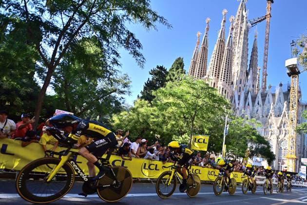 Tour de France 2026 Stage 1 BARCELONA, SPAIN - JULY 04 : Team Visma Lease a Bike in action during stage 1 of the 113rd edition of Tour de France an UCI World Tour 2.UWT Team Time Trial stage for Men Elite of 19 km with start in Barcelona and finish in Barcelona on July 4, 2026 in Barcelona, Spain, 04 07 2026 Barcelona Spain  Copyright: xPetexGodingx