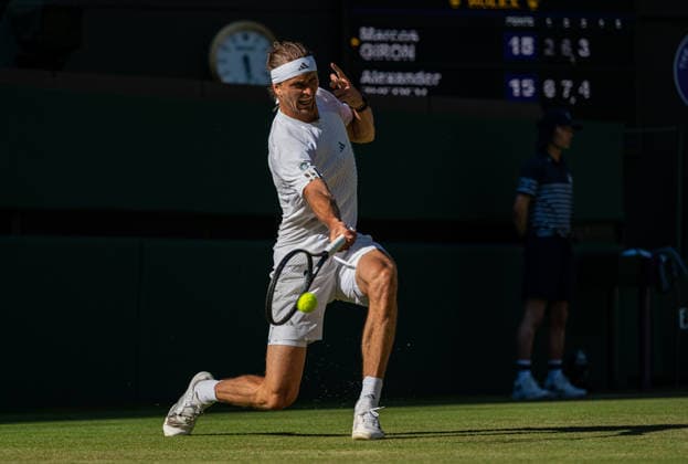 Tennis - Wimbledon Championship 2026 - Day 6 LONDON, ENGLAND - Saturday, July 4, 2026: Alexander Zverev (GER) during the Gentlemen s Singles Third Round match on Day Six of The Championships Wimbledon 2026 at the All England Lawn Tennis and Croquet Club. (Photo by Kirsten Holst Propaganda) LONDON All England Lawn Tennis and Croq GREATER LONDON ENGLAND  Copyright: xKirstenxHolstx 2026-07-04-035-Wimbledon_Day_6