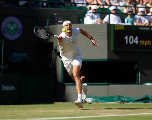 2026 Wimbledon, July 04, Day 6 LONDON, - JULY 4: Alexander Zverev of Germany plays a shot against Marcos Giron of the United States in the third round during the 2026 Wimbledon, July 04, Day 6 at The all England club, Wimbledon on July 4, 2026 in London, GBR. London The all England club, Wimbledon GBR Copyright: xPeterxvanxdenxBerg ISIxPhotosx 9451