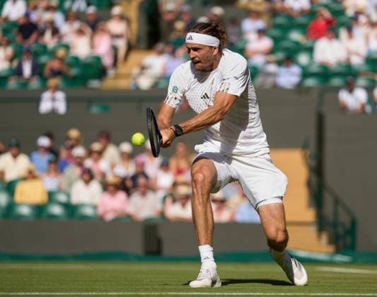 2026 Wimbledon, July 04, Day 6 LONDON, - JULY 4: Alexander Zverev of Germany plays a shot against Marcos Giron of the United States in the third round during the 2026 Wimbledon, July 04, Day 6 at The all England club, Wimbledon on July 4, 2026 in London, GBR. London The all England club, Wimbledon GBR Copyright: xPeterxvanxdenxBerg ISIxPhotosx 9451