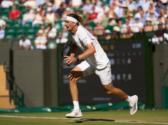 2026 Wimbledon, July 04, Day 6 LONDON, - JULY 4: Alexander Zverev of Germany runs up the court against Marcos Giron of the United States in the third round during the 2026 Wimbledon, July 04, Day 6 at The all England club, Wimbledon on July 4, 2026 in London, GBR. London The all England club, Wimbledon GBR Copyright: xPeterxvanxdenxBerg ISIxPhotosx 9451