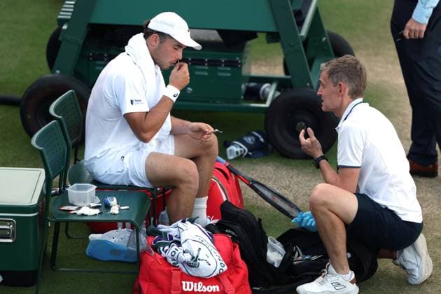Play is stopped as Arthur Fery has a nosebleed during his third round match Wimbledon Tennis Championships, Day 6, The All England Lawn Tennis and Croquet Club, London, UK - 04 Jul 2026London The All England Lawn Tennis and United Kingdom  Copyright: xKieranxMcManus Shutterstockx 16975553ek