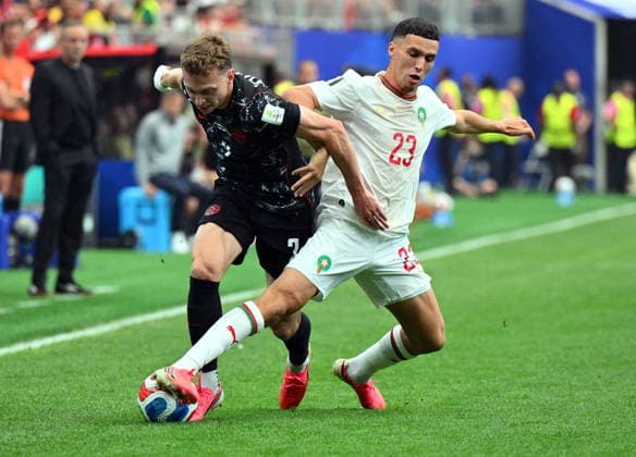 FIFA World Cup, WM, Weltmeisterschaft, Fussball 2026 - Round of 16 - Canada vs Morocco Alistair Johnston of Canada (L) and Bilal El Khannouss of Morocco in action during the FIFA World Cup 2026 Round of 16 match Canada against Morocco, in Houston, USA, 04 July 2026. HOUSTON United States  Copyright: xSAMxWASSONx