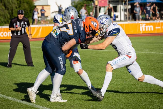 Touchdown Tim Müller (ifm Razorbacks Ravensburg, 87 Wide Receiver) ifm Razorbacks Ravensburg vs Pforzheim Wilddogs, American Football, German Football League, Week 9, 2026, 04.07.2026, Weingarten TeleData Stadion am Lindenhof Baden Württemberg Germany Copyright: xFootxBowl SebastianxJustx