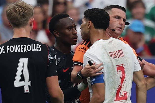 FIFA World Cup, WM, Weltmeisterschaft, Fussball 2026 - Round of 16 - Canada vs Morocco Achraf Hakimi (R) of Morocco and Richie Laryea (L) of Canada react during the FIFA World Cup 2026 Round of 16 match Canada against Morocco, in Houston, USA, 04 July 2026. HOUSTON United States  Copyright: xCHRISTOPHERxNEUNDORFx