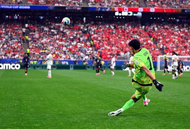 FIFA World Cup, WM, Weltmeisterschaft, Fussball 2026 - Round of 16 - Canada vs Morocco Goalkeeper Yassine Bounou of Morocco in action during the FIFA World Cup 2026 Round of 16 match Canada against Morocco, in Houston, USA, 04 July 2026. HOUSTON United States  Copyright: xSAMxWASSONx