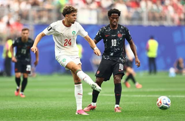 Neil El Aynaoui of Morocco and Jonathan David of Canada Canada v Morocco, 2026 FIFA World Cup, WM, Weltmeisterschaft, Fussball Round of 16, Football, Houston Stadium, Houston, Texas, USA - 04 Jul 2026Houston Houston Stadium Texas (TX) United States of America  Copyright: xMichaelxZemanek Shutterstockx 16975466aa