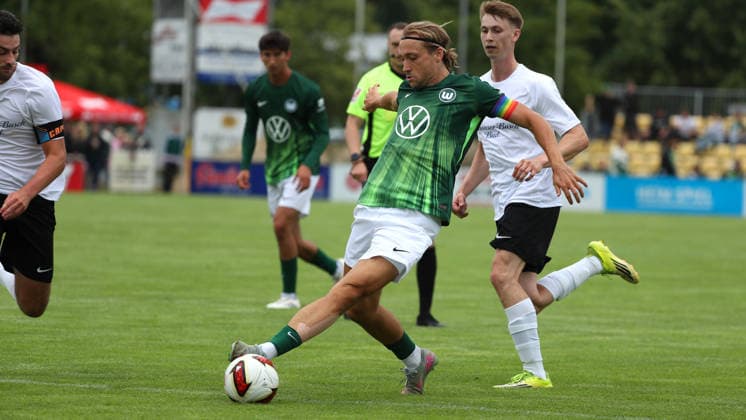 VfL vs. ABB Regionalauswahl, Testspiel Gifhorn, 04.07.2026, Fußball, Herren, Saison 2026 2027, Testspiel, VfL Wolfsburg vs. Anheuser-Busch-Bud-Regionalauswahl, Lovro Majer (VfL Wolfsburg) Flutmulde Deutschland *** VfL vs. ABB Regional Selection, Friendly Match in Gifhorn, July 4, 2026, Soccer, Men s, 2026–2027 Season, Friendly Match, VfL Wolfsburg vs. Anheuser-Busch Bud Regional Selection, Lovro Majer, VfL Wolfsburg, Flutmulde, Germany