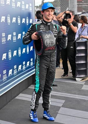 Formula 1, Qualifying, Silverstone, UK, 04 July, 2026. 04 July 2026. Kimi Antonelli, Mercedes, celebrates 1st place in the Qualifying session at the Formula 1 Pirelli British Grand Prix at Silverstone, Northamptonshire, UK., Credit:Lee Floyd Lee Floyd - B3214 Avalon UK, Northamptonshire, London, Silverstone  Copyright: xLeexFloydx xLeexFloydx-xB3214x xAvalonx 1114433228