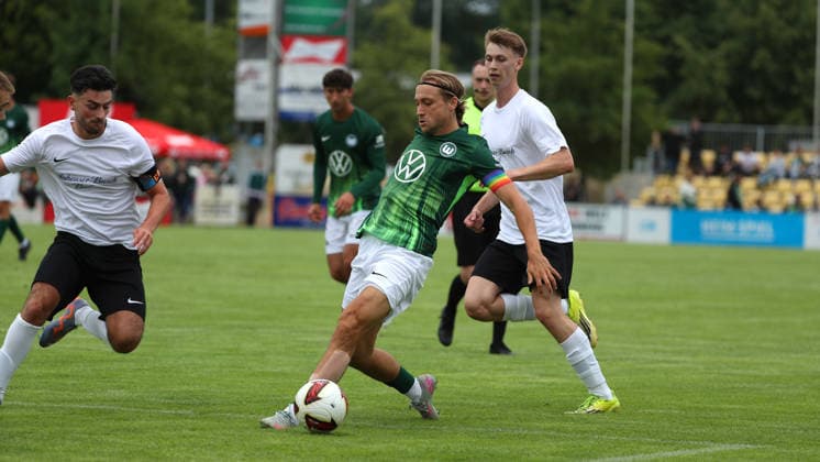 VfL vs. ABB Regionalauswahl, Testspiel Gifhorn, 04.07.2026, Fußball, Herren, Saison 2026 2027, Testspiel, VfL Wolfsburg vs. Anheuser-Busch-Bud-Regionalauswahl, Lovro Majer (VfL Wolfsburg) Flutmulde Deutschland *** VfL vs. ABB Regional Selection, Friendly Match in Gifhorn, July 4, 2026, Soccer, Men s, 2026–2027 Season, Friendly Match, VfL Wolfsburg vs. Anheuser-Busch Bud Regional Selection, Lovro Majer, VfL Wolfsburg, Flutmulde, Germany
