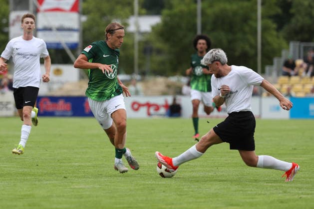 VfL vs. ABB Regionalauswahl, Testspiel Gifhorn, 04.07.2026, Fußball, Herren, Saison 2026 2027, Testspiel, VfL Wolfsburg vs. Anheuser-Busch-Bud-Regionalauswahl, Lovro Majer (VfL Wolfsburg) Flutmulde Deutschland *** VfL vs. ABB Regional Selection, Friendly Match in Gifhorn, July 4, 2026, Soccer, Men s, 2026–2027 Season, Friendly Match, VfL Wolfsburg vs. Anheuser-Busch Bud Regional Selection, Lovro Majer, VfL Wolfsburg, Flutmulde, Germany