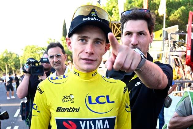 Tour de France 2026 Stage 1 BARCELONA, SPAIN - JULY 04 : Vingegaard Jonas (DEN) of Team Visma Lease a Bike after the race wearing the yellow jersey during stage 1 of the 113rd edition of Tour de France an UCI World Tour 2.UWT Team Time Trial stage for Men Elite of 19 km with start in Barcelona and finish in Barcelona on July 4, 2026 in Barcelona, Spain, 04 07 2026 Barcelona Spain  Copyright: xTomasxSiskx