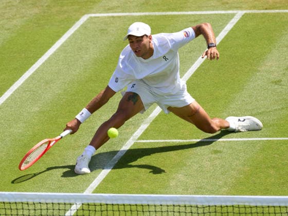 2026 Wimbledon, July 04, Day 6 LONDON, - JULY 4: Flavio Cobolli of Italy plays a shot against Karen Kachanov in the third round during the 2026 Wimbledon, July 04, Day 6 at The all England club, Wimbledon on July 4, 2026 in London, GBR. London The all England club, Wimbledon GBR Copyright: xPeterxvanxdenxBerg ISIxPhotosx 9451