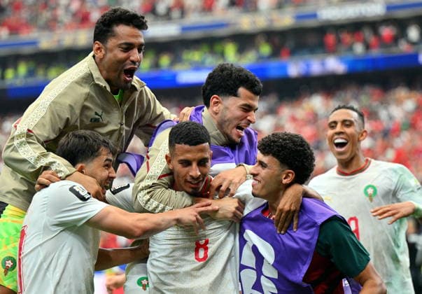 FIFA World Cup, WM, Weltmeisterschaft, Fussball 2026 - Round of 16 - Canada vs Morocco Azzedine Ounahi of Morocco (C) celebrates with teammates scoring the 2-0 during the FIFA World Cup 2026 Round of 16 match Canada against Morocco, in Houston, USA, 04 July 2026. HOUSTON United States  Copyright: xSAMxWASSONx