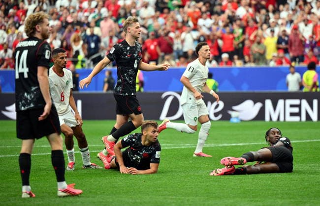 FIFA World Cup, WM, Weltmeisterschaft, Fussball 2026 - Round of 16 - Canada vs Morocco Azzedine Ounahi of Morocco (2L) scores the 2-0 during the FIFA World Cup 2026 Round of 16 match Canada against Morocco, in Houston, USA, 04 July 2026. HOUSTON United States  Copyright: xSAMxWASSONx
