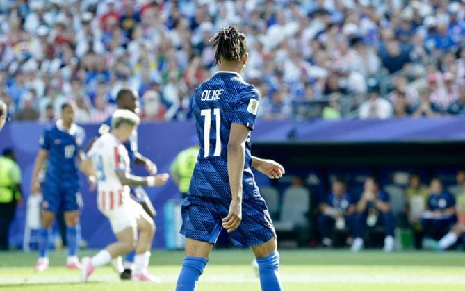 RECORD DATE NOT STATED France vs Paraguay FIFA World Cup, WM, Weltmeisterschaft, Fussball 2026. (SPO) France vs Sweden FIFA World Cup 2026. July 4, 2026, Philadelphia, Pennsylvania, USA: Dembele 7 and M.Olise of France during soccer match between France and Paraguay in round of 16 knockout stage during FIFA World Cup 2026 at Philadelphia Stadium. Credit: Niyi Fote Thenews2(Foto: Niyi Fote Thenews2 imago images) SPO  Copyright: xNiyixFotex