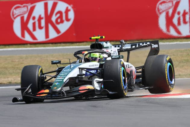 F1 Grand Prix of Great Britain - Sprint & Qualifying Lando Norris of the United Kingdom and McLaren Mastercard F1 Team drives over a curb during the Sprint Race of the Formula 1 Pirelli British Grand Prix 2026 at Silverstone Circuit, Towcester, on July 2, 2026. Towcester Northants United Kingdom  Copyright: xMIxNewsx originalFilename:fletcher-formula1260704_npyfq.jpg