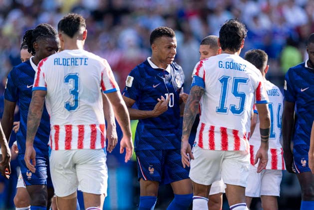 FOOTBALL : France vs Paraguay Coupe du Monde de la FIFA 2026. Philadelphia Stadium (Lincoln Financial Field), Philadelphie, Pennsylvanie, Etats-Unis. 04 07 2026. Kylian Mbappe 10 (France) Lors du match des huitiemes de finale de la Coupe du Monde de la FIFA 2026 entre la France et le Paraguay au Philadelphia Stadium (Lincoln Financial Field), Ã Philadelphie, Pennsylvanie, Etats-Unis, le 4 juillet 2026.  Copyright: xx