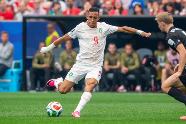 July 4, 2026: Morocco forward Soufiane Rahimi (9) takes a free kick during a FIFA World Cup, WM, Weltmeisterschaft, Fussball Round of 16 match between Canada and Morocco in Houston, TX. .. CSM Morocco Defeats Co-Host Canada 3-0 To Reach World Cup Quarterfinals  - ZUMAc04_ 20260704_faf_c04_017 Copyright: xTraskxSmithx