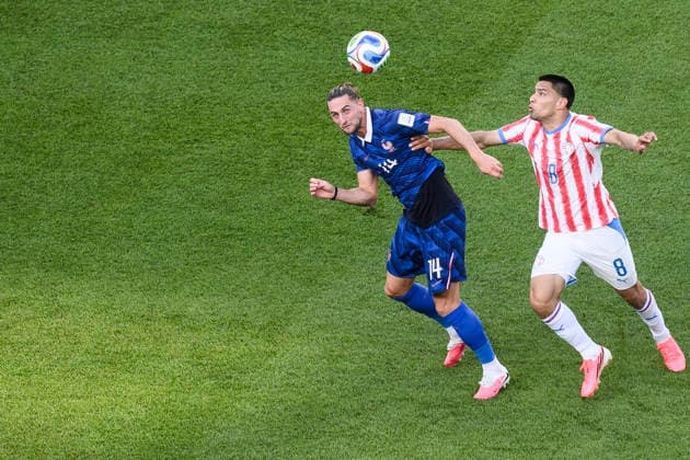 Paraguay v France - FIFA World Cup, WM, Weltmeisterschaft, Fussball 2026 Adrien Rabiot of France competes for the ball with Diego Gomez of Paraguay during the FIFA World Cup 2026 round of 16 football match between Paraguay and France. Philadelphia United States Copyright: xNicolòxCampox