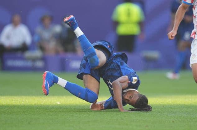 Michael Olise (France) during Paraguay and France, Round of 16 FIFA World Cup, WM, Weltmeisterschaft, Fussball 2026, Philadelphia Stadium, Philadelphia, United States on July 4, 2026. Thor Wegner DeFodi Images. (Photo by DeFodi Images) - *** Michael Olise of France during the Paraguay vs. France Round of 16 match at the 2026 FIFA World Cup, Philadelphia Stadium, Philadelphia, United States, on July 4, 2026. Photo by DeFodi Images (Thor Wegner)