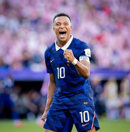 Philadelphia, USA 04th Jul 2026. Final jubilation: Kylian Mbappe (FRA) Paraguay - France World Cup Paraguay - Frankreich 04.07.2026 *** Philadelphia, USA, July 4, 2026: Jubilation after the final—Kylian Mbappé, FRA vs. Paraguay, France World Cup, Paraguay vs. France, July 4, 2026