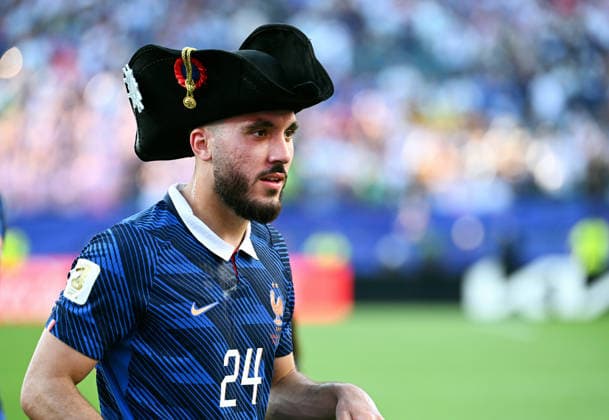 Fussball, Länderspiel, Herren, FIFA World Cup, WM, Weltmeisterschaft, Fussball 2026, Fussball-Weltmeisterschaft, USA, Achtelfinale, Lincoln Financial Field, Philadelphia: Paraguay - Frankreich 0:1; Rayan Cherki (FRA) nach Spielende. Jubel, Freude, Aktion. *** Soccer, International Match, Men s, 2026 FIFA World Cup, Soccer World Cup, USA, Round of 16, Lincoln Financial Field, Philadelphia, Paraguay vs. France 0–1, Rayan Cherki (FRA) celebrating after the final whistle, joy, action