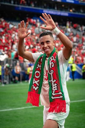 July 4, 2026, Houston, Texas, USA: Morocco forward SOUFIANE RAHIMI (9) celebrates with fans after the Round of 16 match between Morocco and Canada at the FIFA World Cup, WM, Weltmeisterschaft, Fussball 2026 at Houston Stadium in Houston, Texas, on Saturday, July 4, 2026. Morocco defeated Canada 3-0. Morocco Defeats Co-Host Canada 3-0 To Reach World Cup Quarterfinals  - ZUMAp213 20260704_znp_p213_027 Copyright: xLynnxPenningtonx