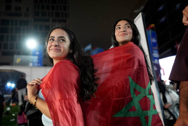 Football fans gather in West Bank to watch FIFA World Cup, WM, Weltmeisterschaft, Fussball 2026 - Round of 16 RAMALLAH, WEST BANK, PALESTINE - JULY 4: Crowd of football fans supporting Morocco gather in an open-air square in Ramallah, West Bank on July 4, 2026, to watch the FIFA World Cup Round of 16 match between Morocco and Canada. Issam Rimawi Anadolu Ramallah Palestinian Territory, Occupied. Editorial use only. Please get in touch for any other usage.  Copyright: x2026xAnadoluxIssamxRimawix