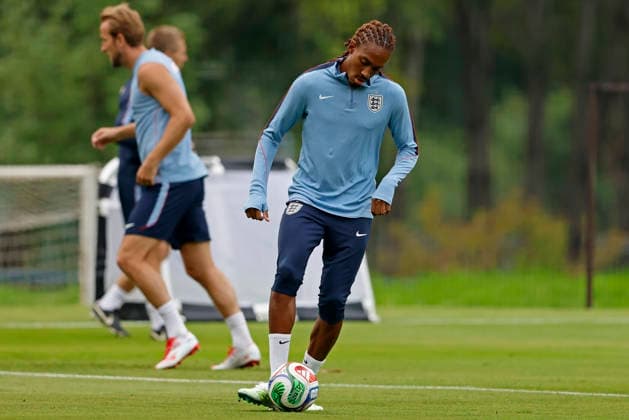 July 4, 2026, Mexico City, Mexico: Djed Spence of the England controls the ball during the training session one day ahead of the FIFA World Cup, WM, Weltmeisterschaft, Fussball 2026 round of 16 match between Mexico and England at Pumas La Cantera training center on July 04, 2026 in Mexico City, Mexico. Photo: DiaEsportivo Mexico City Mexico - ZUMAh208 20260704_zsp_h208_067 Copyright: xHeulerxAndreyx