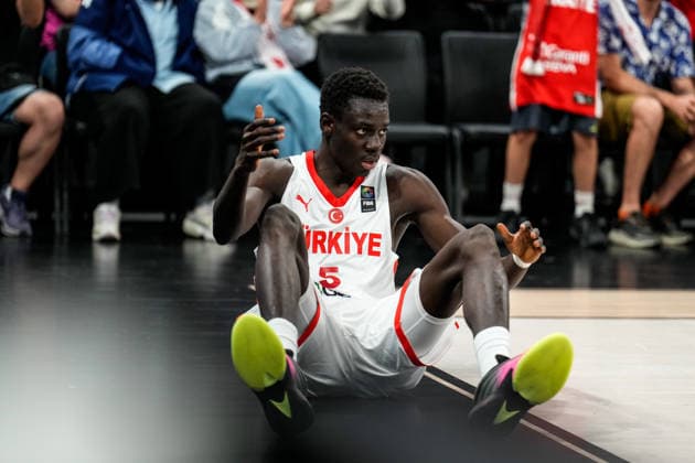 Turkiye v Serbia: Semifinal - FIBA U17, U 17 Basketball World Cup 2026 Besir Briant of Turkey looks on during the FIBA U17 Basketball World Cup Semi-Final game between Turkey and Serbia at BDC Main Venue in Istanbul, Turkey, on July 4, 2026. Istanbul Istanbul Turkey  Copyright: xYagizxGurtugx originalFilename:gurtug-trkiyevs260704_npff7.jpg