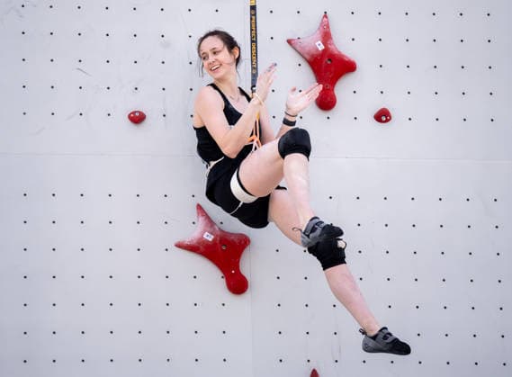 World Climbing Series Krakow 2026 - Day 2. Emma Hunt competes in the World Climbing Series Krakow 2026 at the Main Market Square in Krakow, Poland, on July 4, 2026. Krakow Poland  Copyright: xMarcinxGolbax originalFilename:golba-worldcli260704_npQPR.jpg