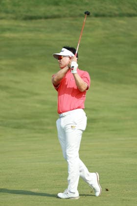 U.S. Senior Open Championship 2026 COLUMBUS, OHIO - JULY 4: Y.E. Yang of the Republic of Korea plays his shot toward the 8th green during the third round of the U.S. Senior Open Championship 2026 at Scioto Country Club in Columbus, Ohio, USA Friday, July 4, 2026. Columbus Ohio United States  Copyright: xJorgexLemusx originalFilename:lemus-ussenior260704_np3m2.jpg