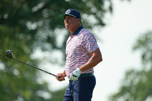 U.S. Senior Open Championship 2026 COLUMBUS, OHIO - JULY 4: Pat Perez of the United States plays his tee shot on the 7th hole during the third round of the U.S. Senior Open Championship 2026 at Scioto Country Club in Columbus, Ohio, USA Friday, July 4, 2026. Columbus Ohio United States  Copyright: xJorgexLemusx originalFilename:lemus-ussenior260704_npv2F.jpg