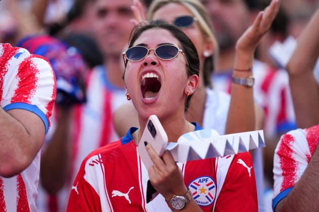 July 04, 2026: A fan prior to a World Cup match between France and Paraguay at Philadelphia Stadium in Philadelphia, Pennsylvania. CSM Philadelphia United States of America - ZUMAc04_ 20260704_zma_c04_208 Copyright: xKylexRoddenx